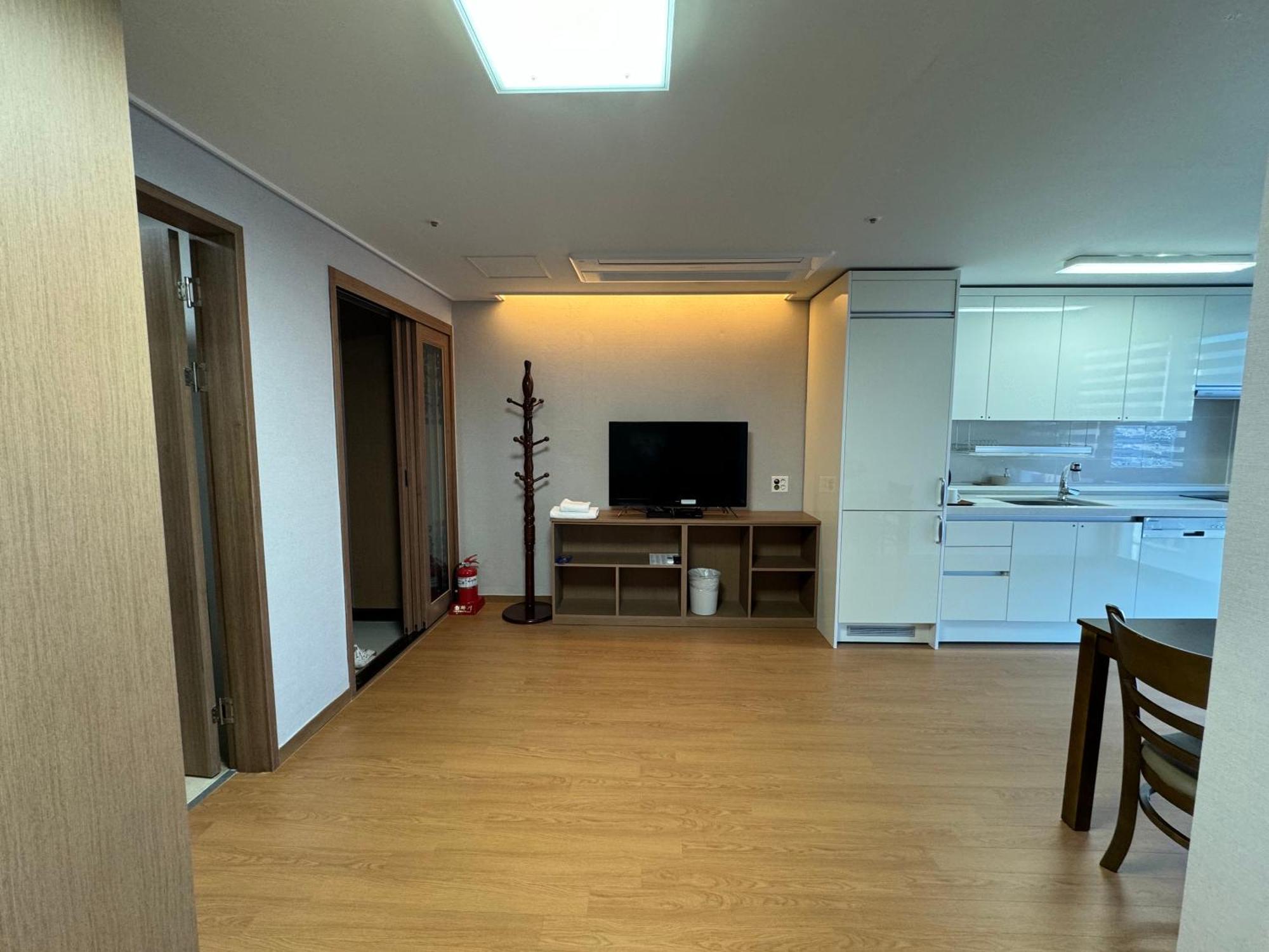 Residence Hotel K Okpo Geoje Zewnętrze zdjęcie